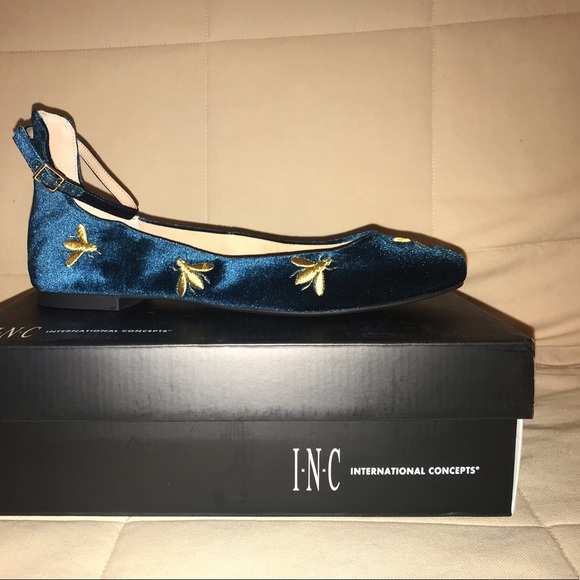 I•N•C bumblebee flats SIZE 11 - Picture 2 of 2
